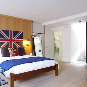 Executive Studio